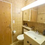 Chasa Trais Fluors